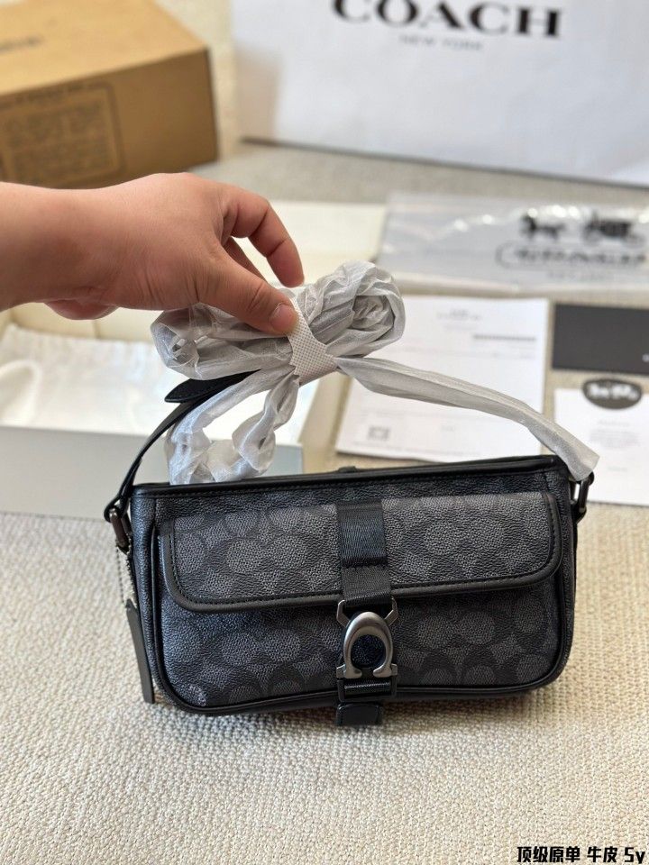 COACH/Men's BECK Crossbody Bag