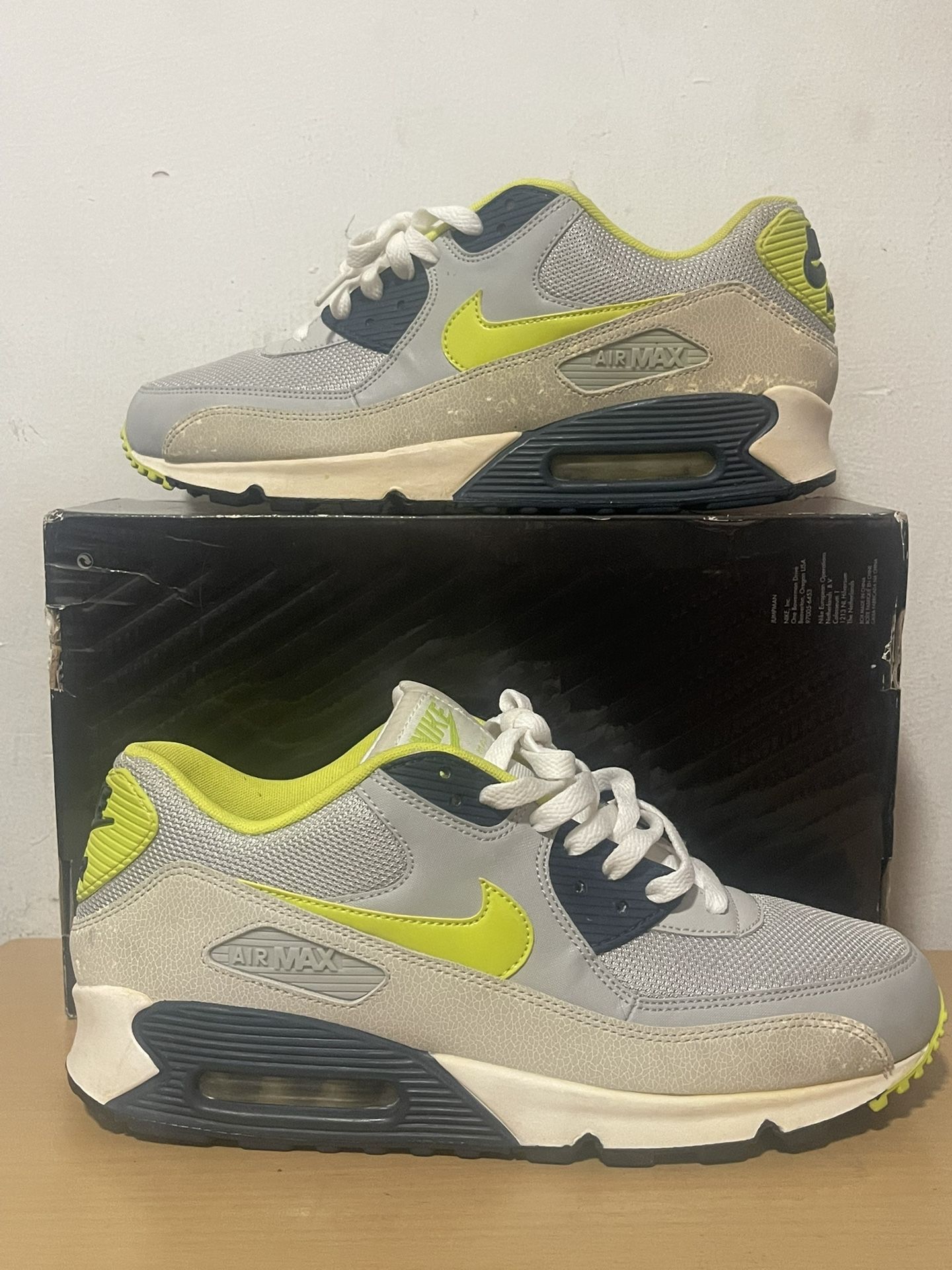 Nike Air Max 90 Gray and Neon Yellow Sneakers Men’s Sz 10.5