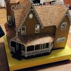 Doll House 
