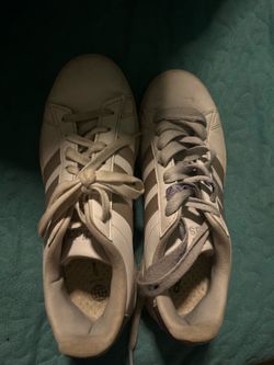 Sneakers adidas size 8 woman