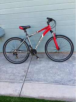 SCHWINN GTX MOUNTAIN BIKE 26” Wheels