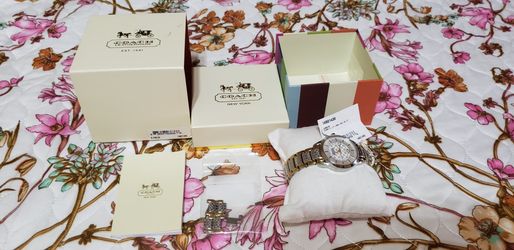 Women Coach Watch Classic Silver/Gold.
