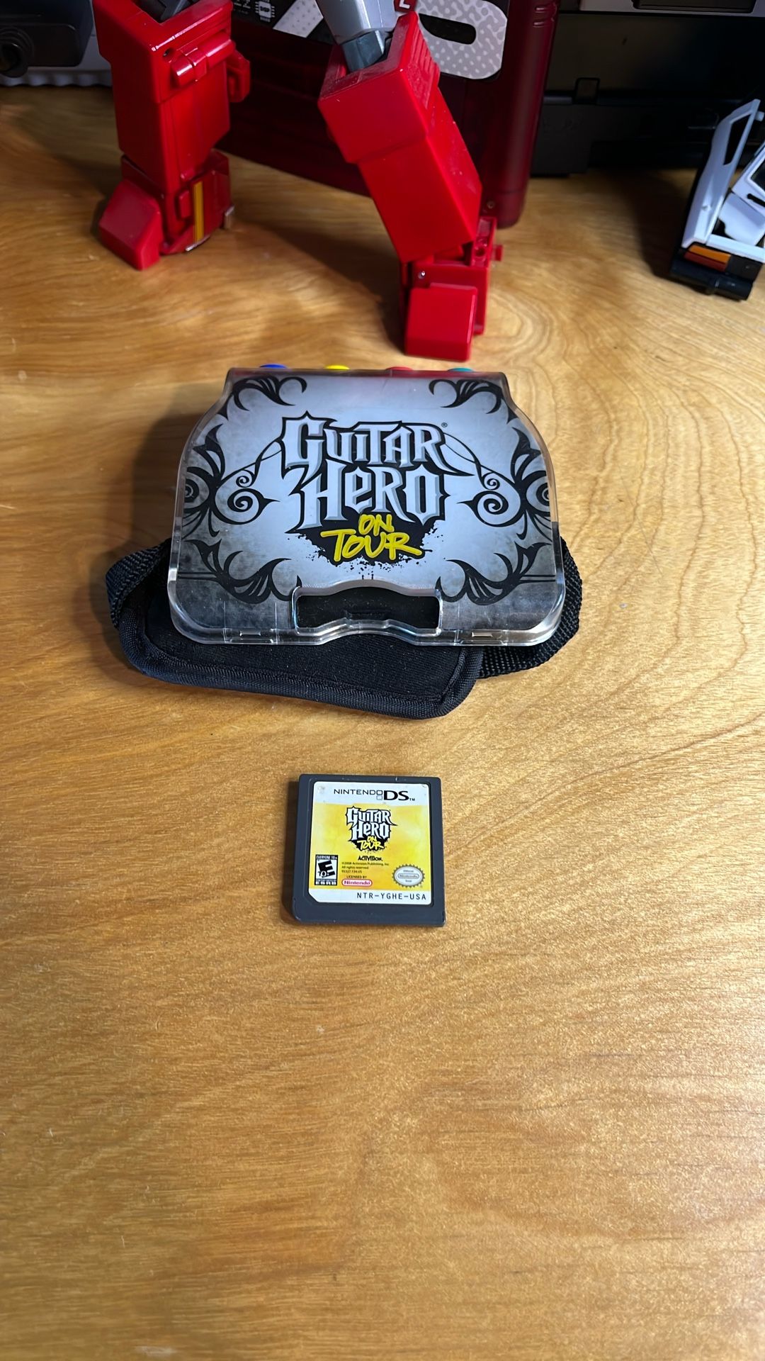 Nintendo DS - Guitar Hero On Tour