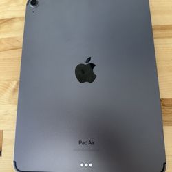 Like New Unlocked iPad Air 5th Generation (M1, 2022) 64GB Space Gray Wi-fi + Cellular 