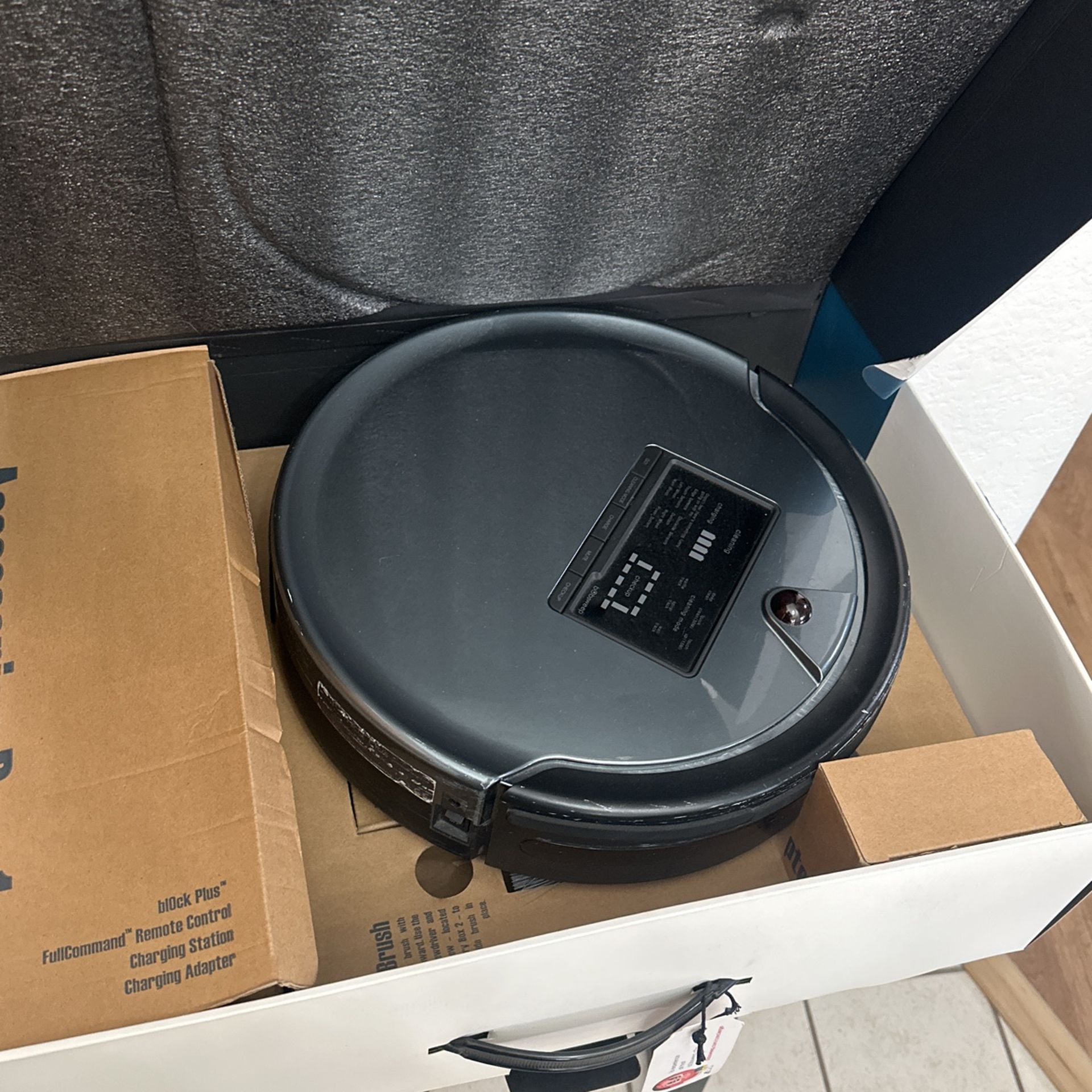 Bob sweep Pet hair plus robotic vacuum
