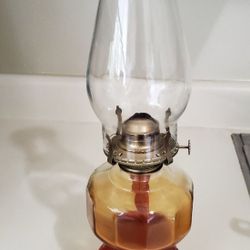Vintage Amber Gold Oil Lamp  16 1/2 In.