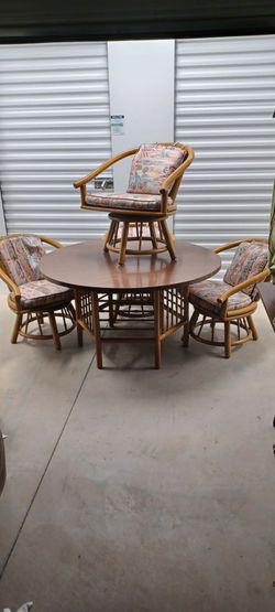 MID CENTURY BAMBOO/RATTAN DINING TABLE SET