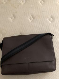 Men’s coach bag! New with tags retails 450$
