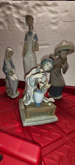 Vintage Spanish Lladró porcelain figurines
