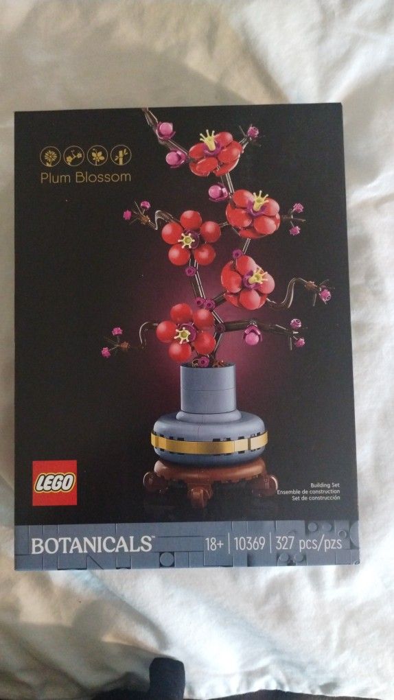 LEGO Botanicals Plum Blossom Brand New Sealed