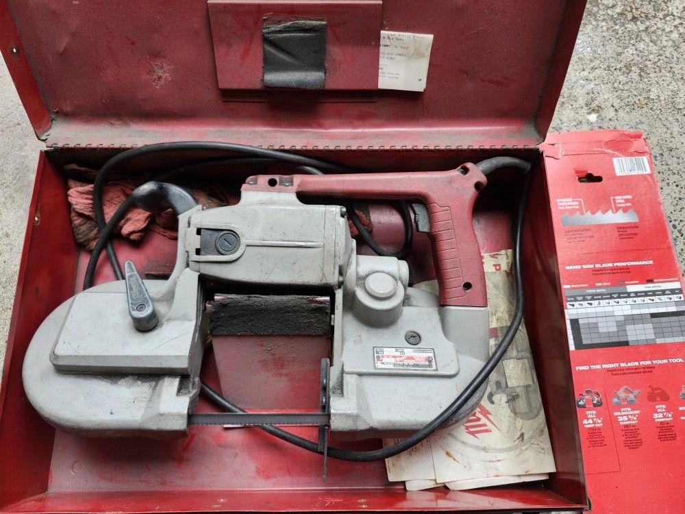 Milwaukee Heavy Duty Deep Cut Portable Band Saw