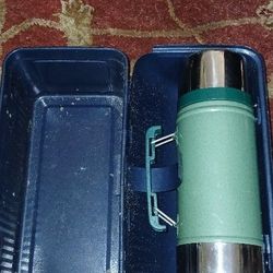 Stanley Classic Metal Lunchbox And Thermos Navy Blue Enameled Durable Finish With Green Thermos And Cup  1913 Design Vintage Styling Industrial School