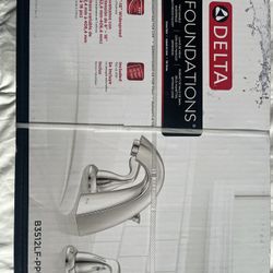 Delta Bathroom Sin Faucet 