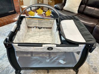 Graco® Pack 'n Play® Playard Anywhere Dreamer™ – Like New!  Excellent, like-new condition — only used twice!