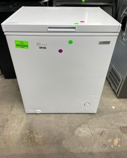 Vissani MDCF5WH 5 cu. ft. Manual Defrost Chest Freezer E HW7