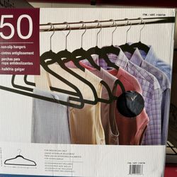 50 Pack Velvet Hangers