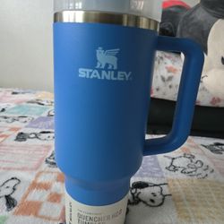 STANLEY.      color: Azure.     40 ounces
