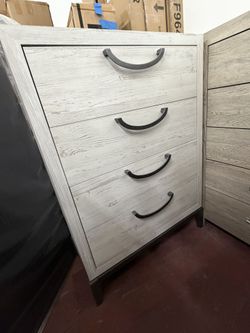 NEW COASTER 4 DRAWER CHEST Was $599 Online Now $399 Can Deliver Can Finance 