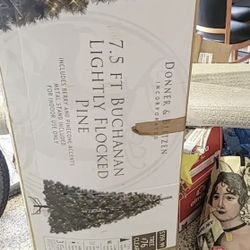 7.5 Foot Pre-Lit Christmas Tree