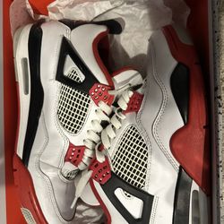 Air Jordan 4 Retro “Fire Red” 