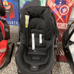 Chicco active 3 trio baby carrier/stroller/ and bassinet new was $1200