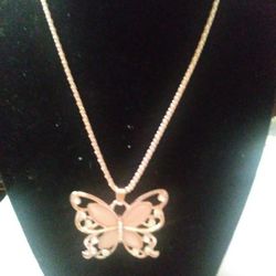 J169 New Peach Butterfly Necklace