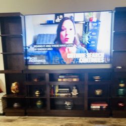 Nice Entertainment Center $50