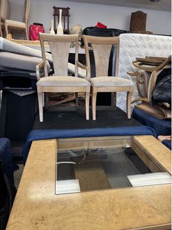 Beautiful Dining Room Table with six chairs