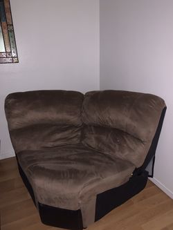 Corner love seat..!!
