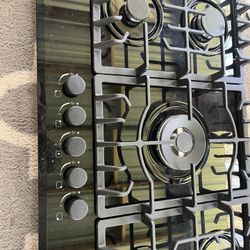 Emparva Tempered Gas Cooktop