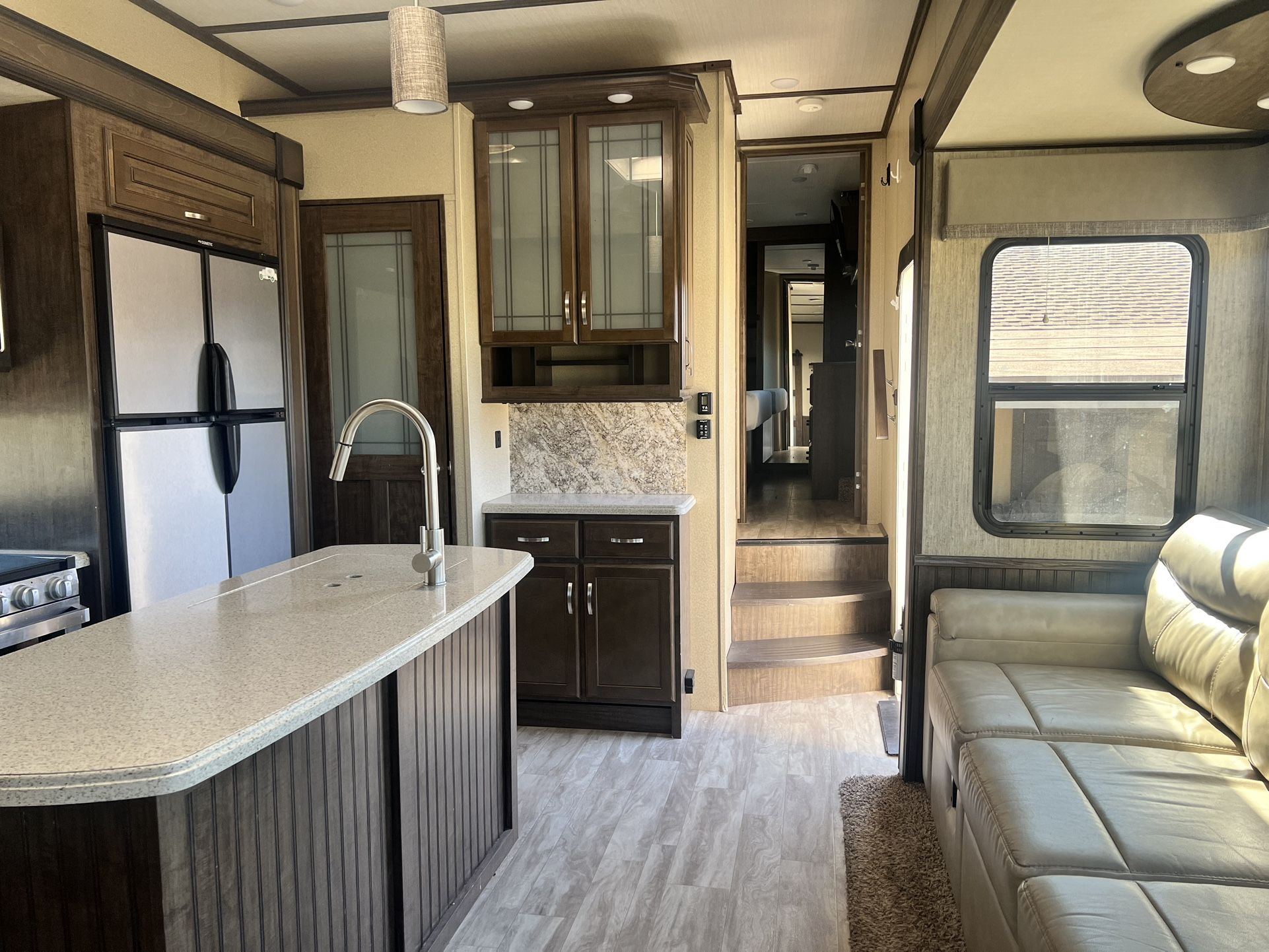 2019 Grand Design Solitude M-3740BH for Sale in Peoria, AZ - OfferUp