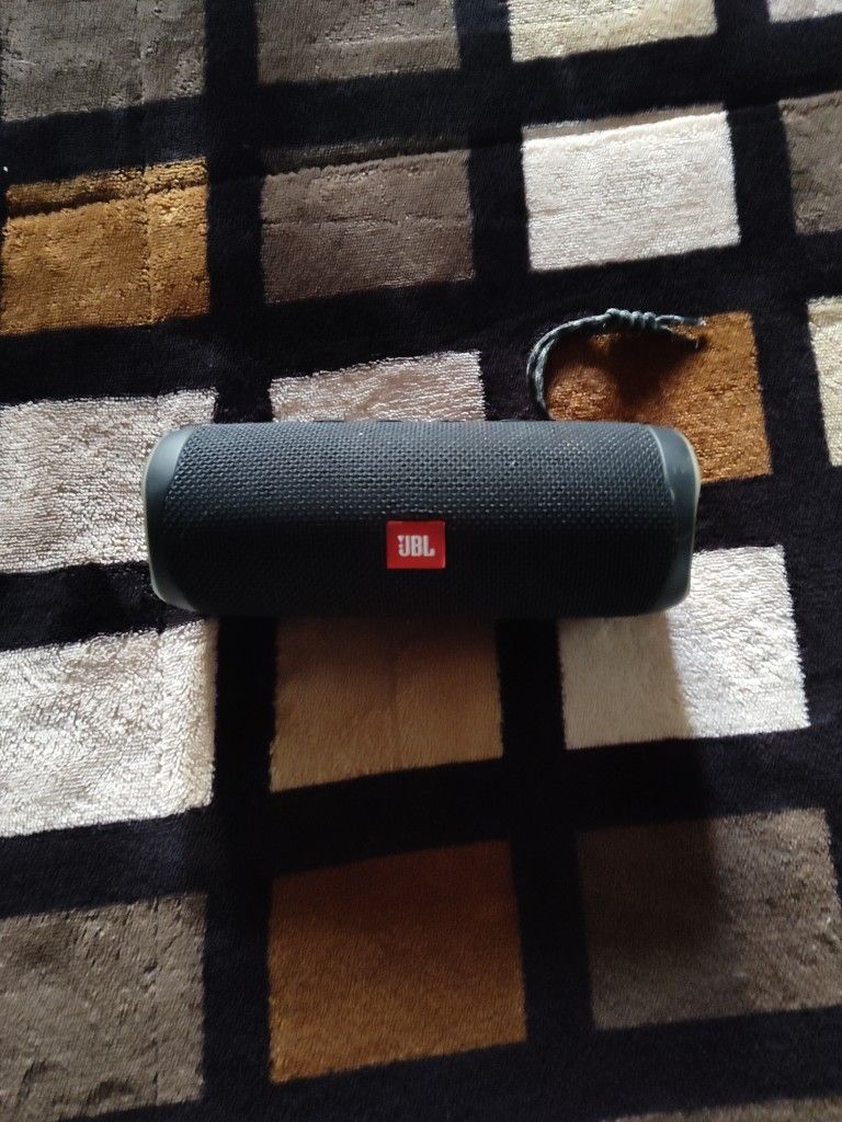 JBL Speaker, Bluetooth Only Used Once 