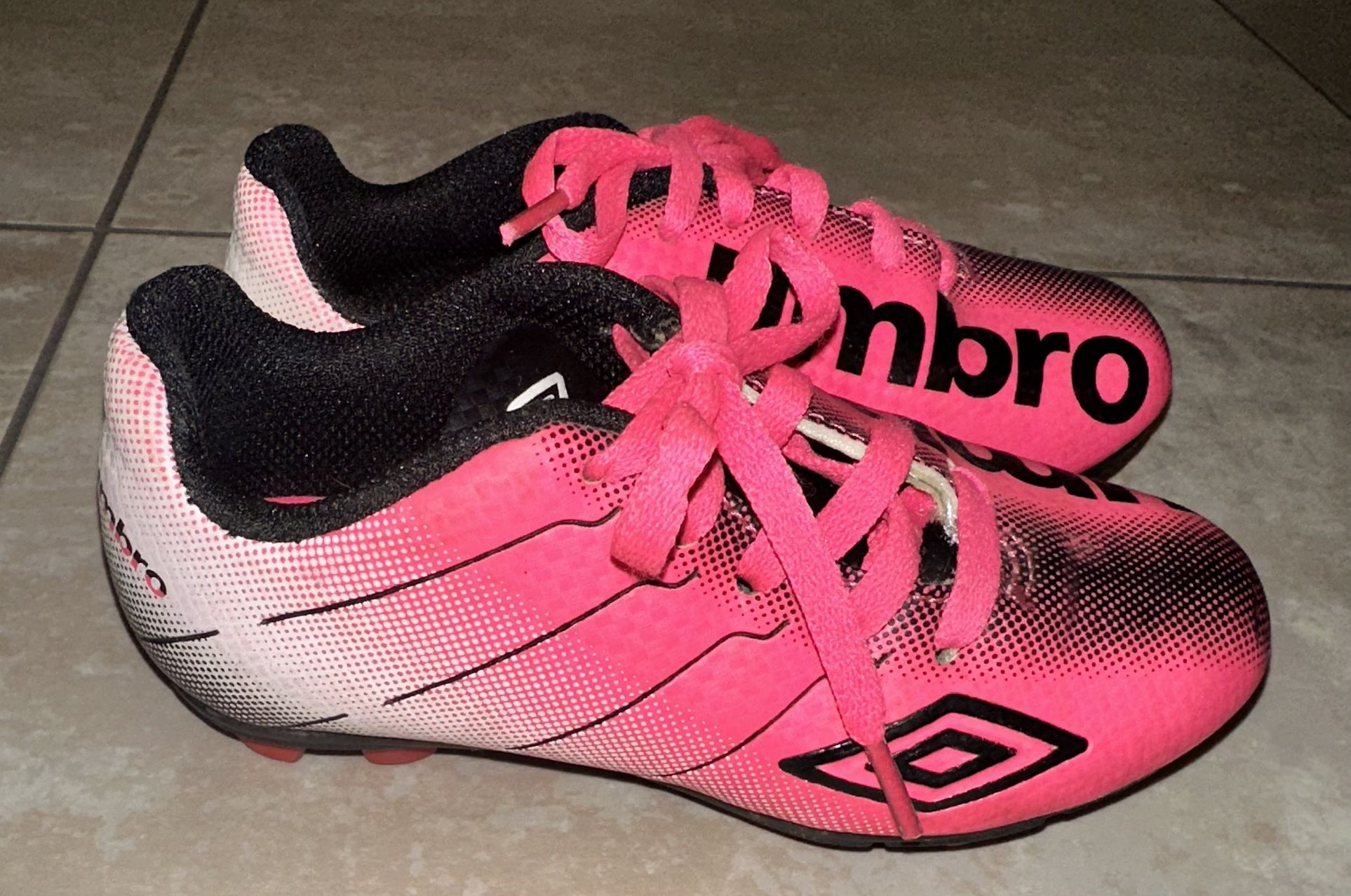 Umbro Soccer Cleats - Kids Size 10