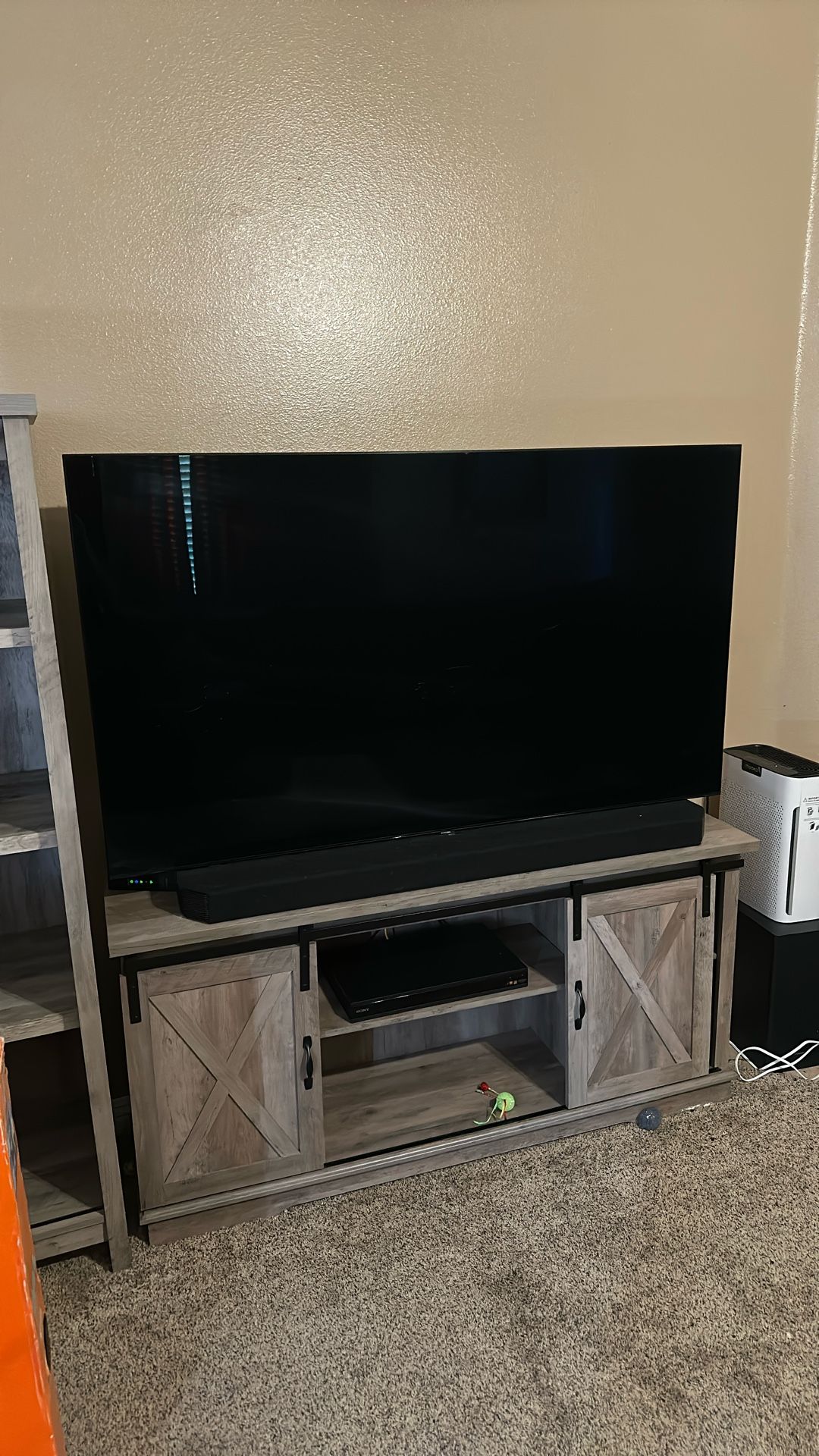 Samsung TV 65in *only TV*