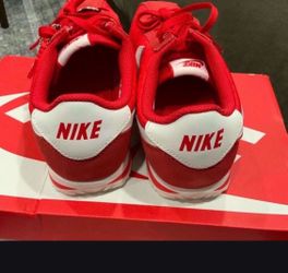 $35 Firm !! Nike GS Cortez Shoes  Youth Valentine’s Day 4.5 Youth  or size 6 women ! Red Hearts New