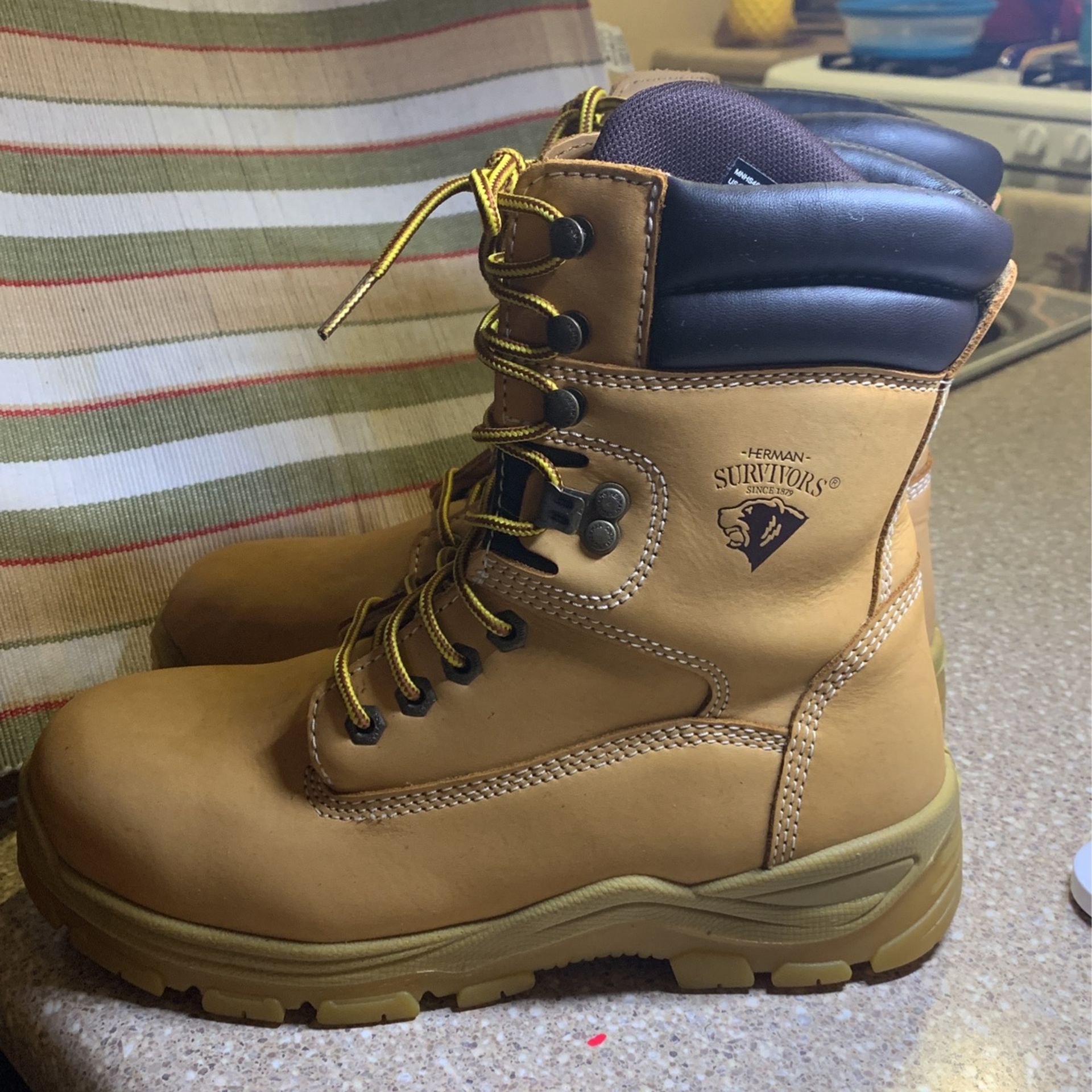 Herman Boots Size 9