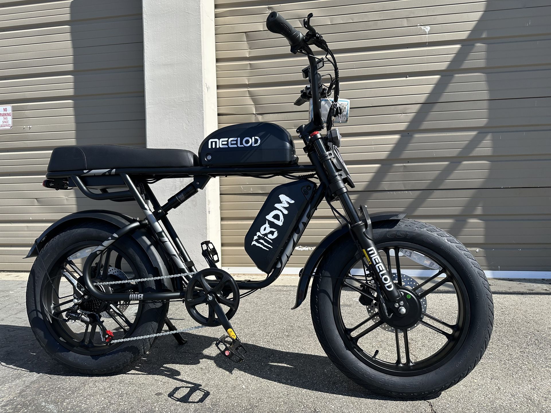 MEELOD M8DM Dual Motor Dual Battery Extra Long Range Dual Suspension 2400 Watt Peak 150 Miles Range Electric Bike