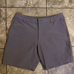 Men’s Lululemon Shorts Size Meidum 