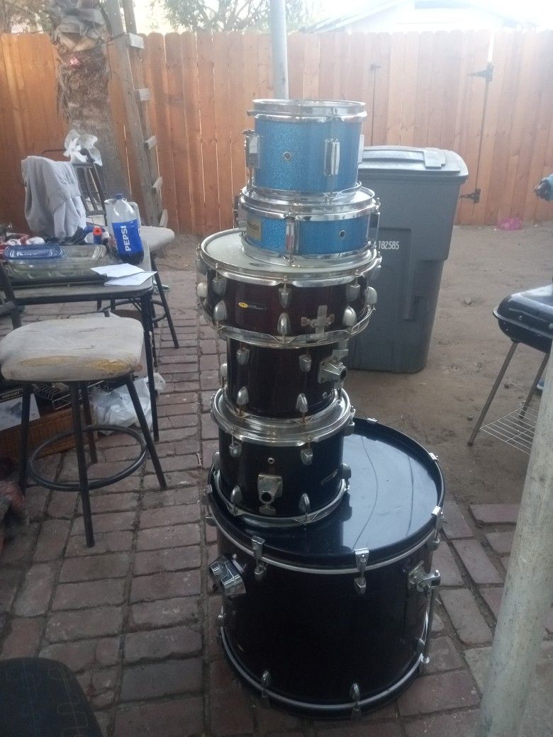 S&P Drum Set