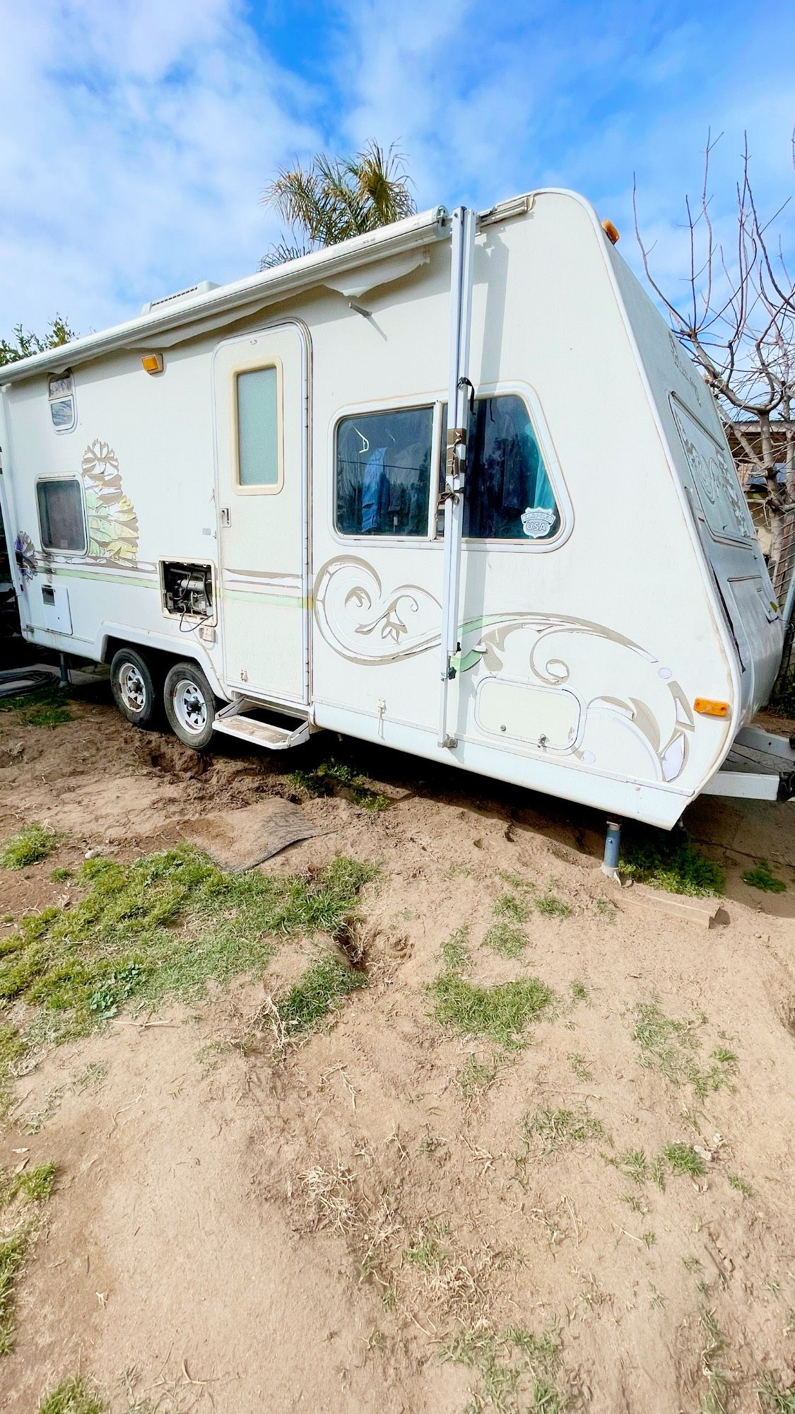 rv home 🏠 title in hand heater/ ac ☀️