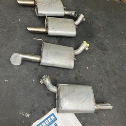 4 2005 end up mustang mufflers 80 For 1