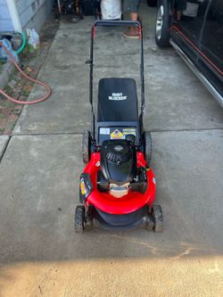 Craftsman M140 21-inch gas-powered push lawn mower
