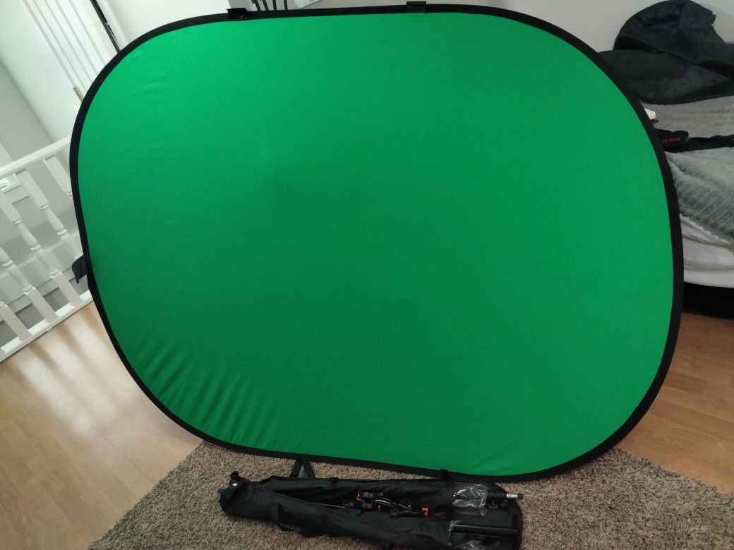 Green Screen And Stand - NEW $25 OBO
