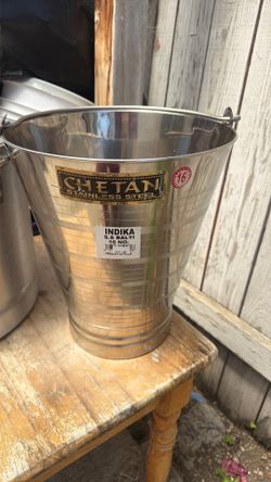 Steel bucket