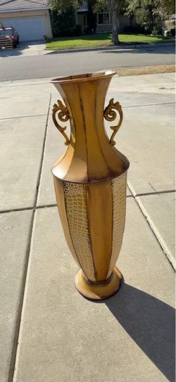 Vintage Tuscan Style Bronze Metal Floor Vase - 31" Tall. $10 obo