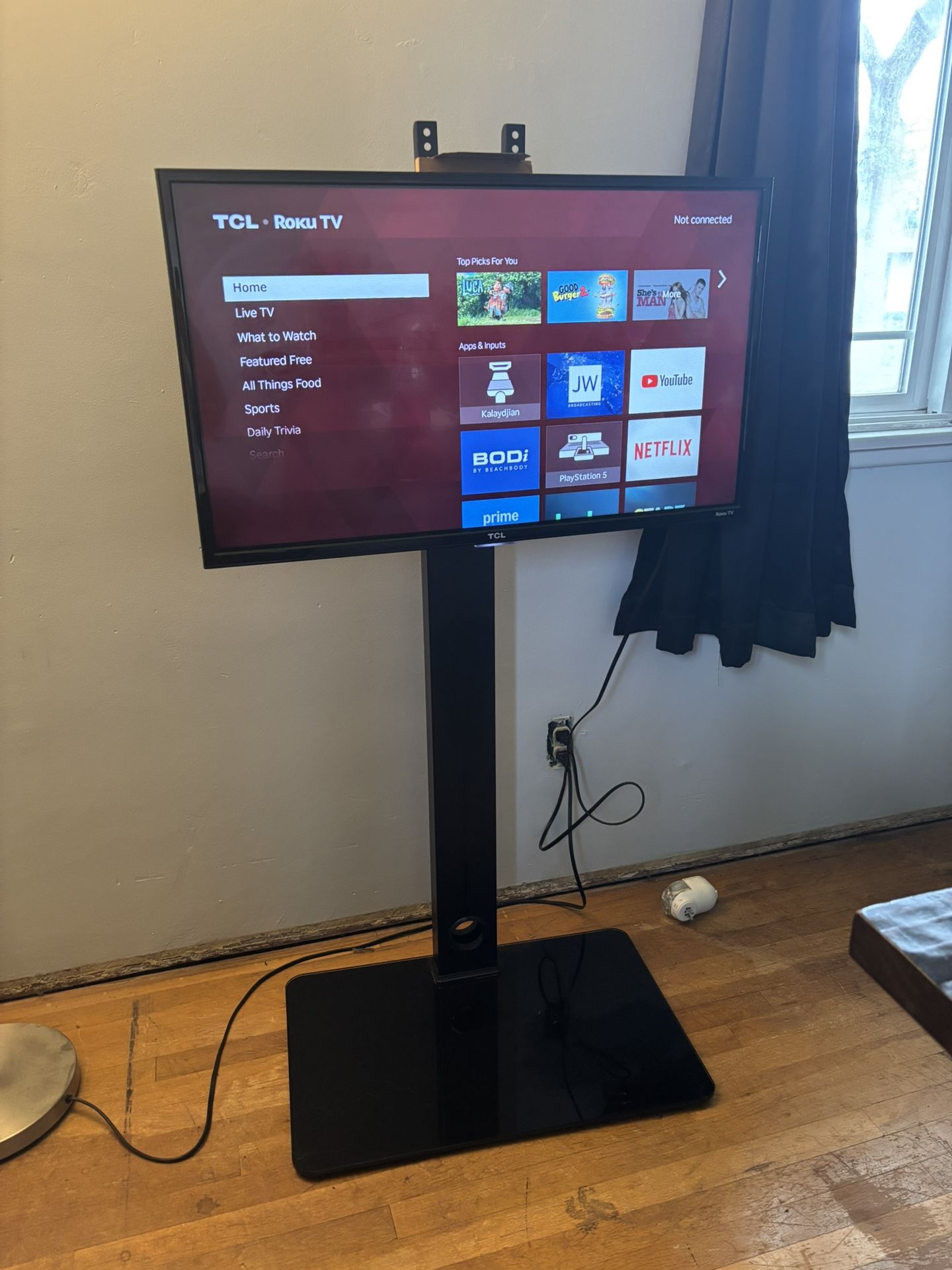28” Tcl Tv With Stand And Remote