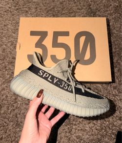 Yeezy Boost 350 V2