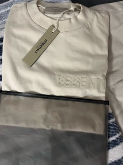 Essentials tee