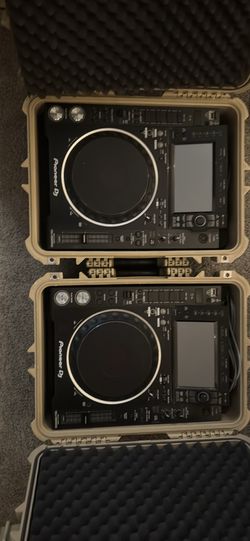 Pioneer CDJ 2000 Nexus 2 Pair