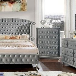 Brand New Grey 4pc Queen Bedroom Set 